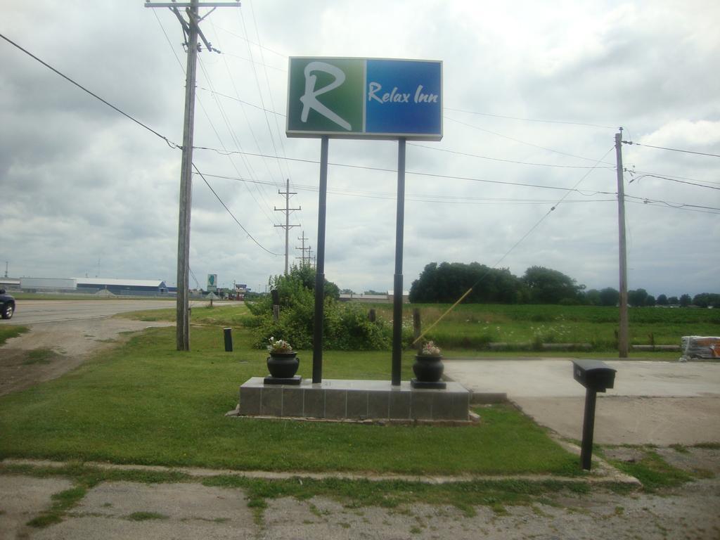 Relax Inn Streator Exterior photo